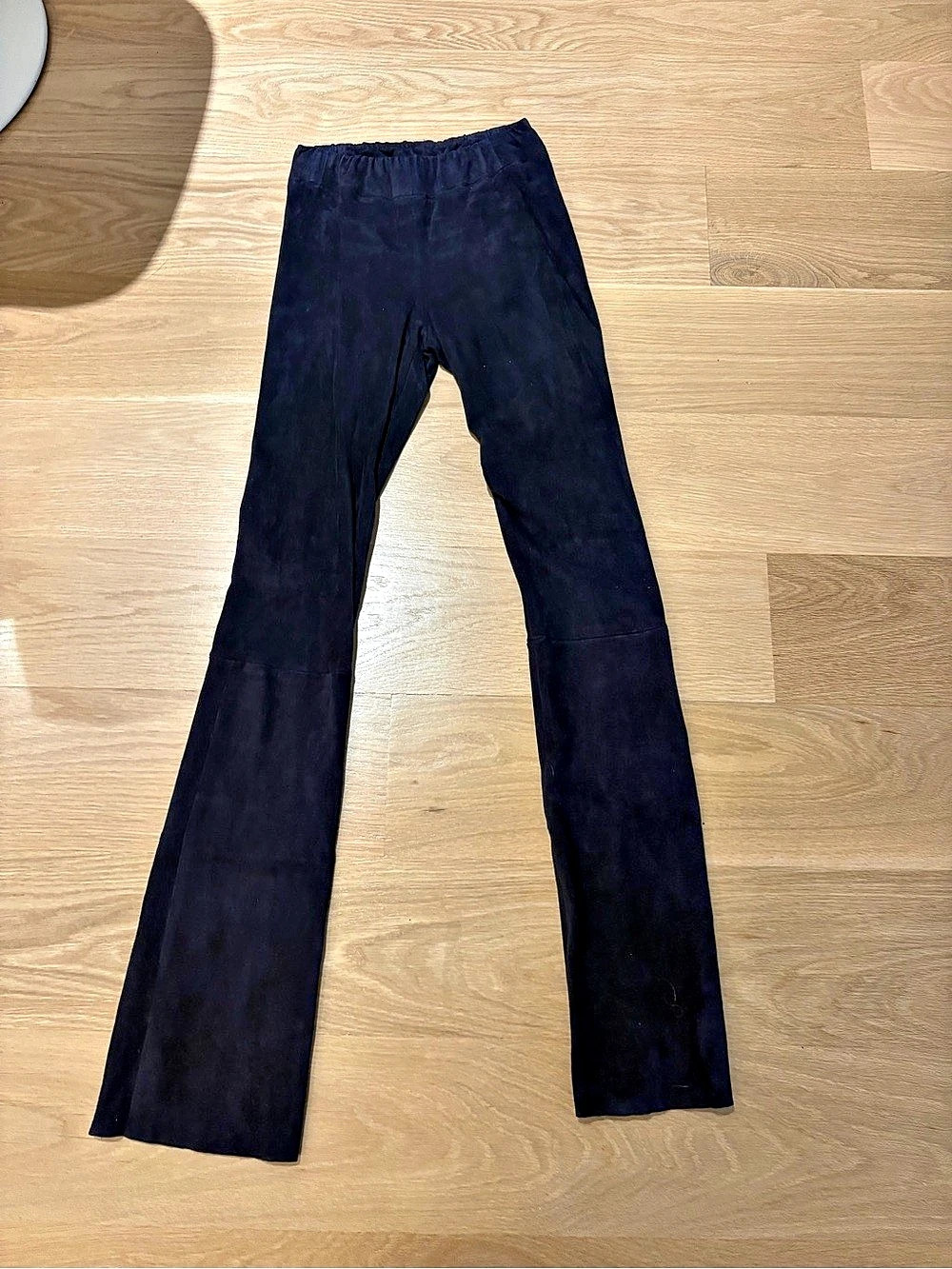 Sharis place genuine lamb suede pull on Black Leggings Size 0 designer 29